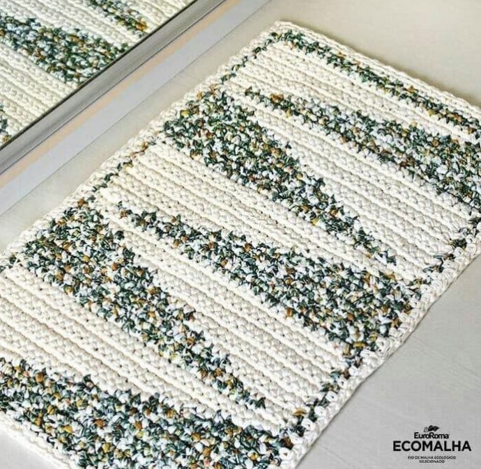 ​Коврик с треугольными узорами