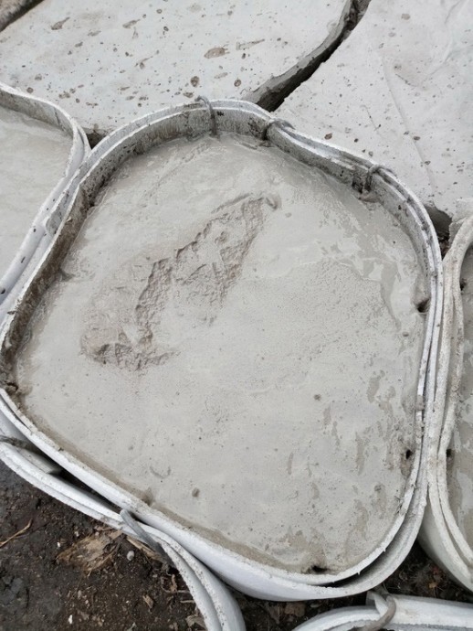 Самодельная брусчатка на дачном участке