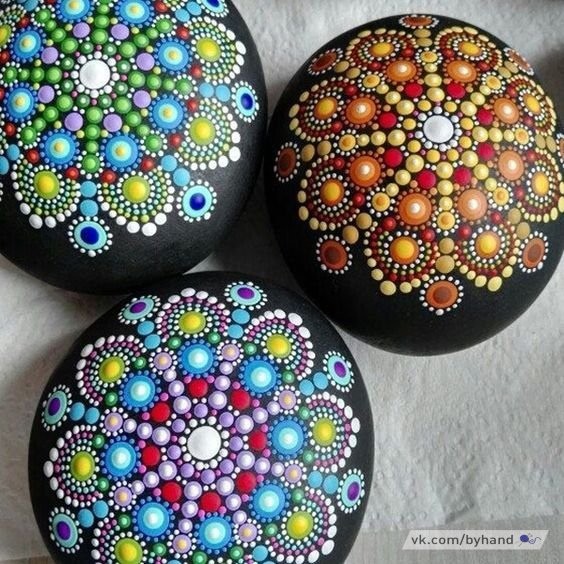​Идеи точечной росписи на камнях