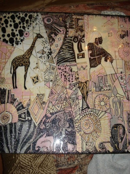 Столик в африканском стиле