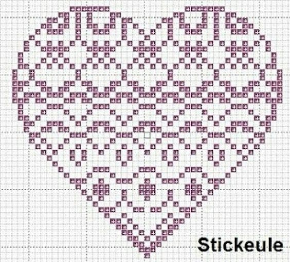 ​Вышиваем сердечки с красивыми орнаментами