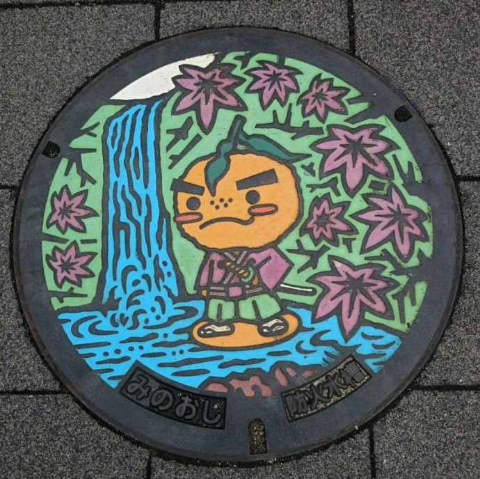 Дизайн канализационных люков в Японии