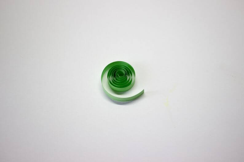 Ветка рябины в технике квиллинг