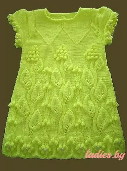 Красивое платье с узором «Виноградная лоза»