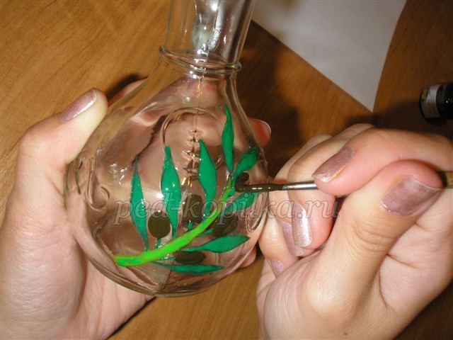 Роспись стеклянного кувшина: мастер-класс