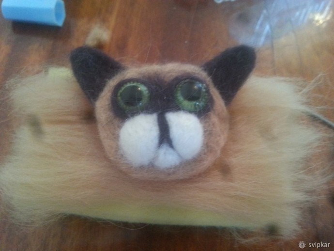 Брошь в виде кота Брошь в виде кота