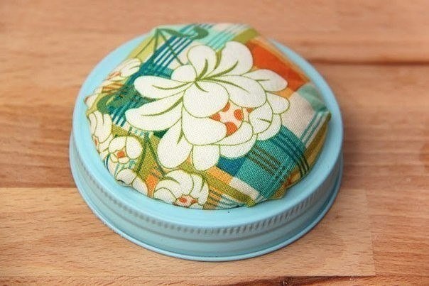 Простая и удобная игольница