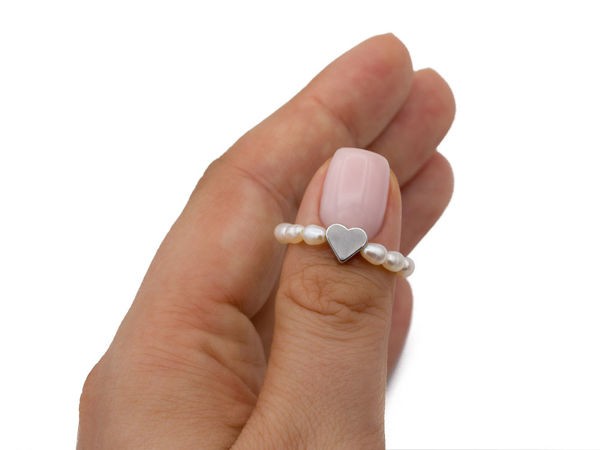 Кольцо на резинке их натурального жемчуга