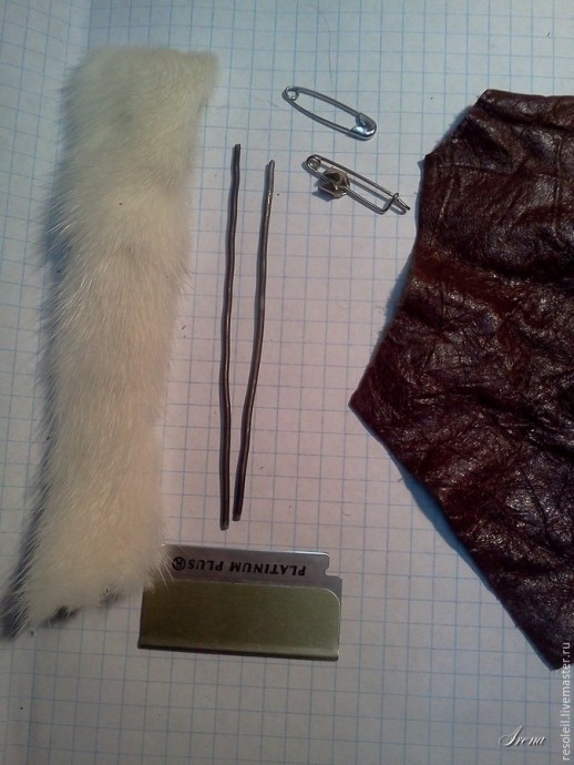 Брошь "Вербочка" из меха и экокожи