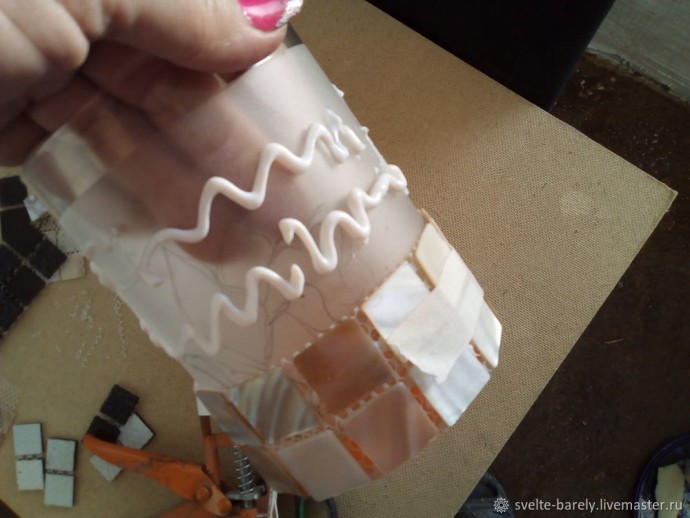 Декорирование стаканов для ванной комнаты