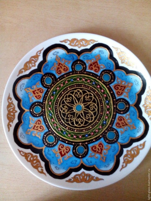 Декоративная тарелка в восточном стиле