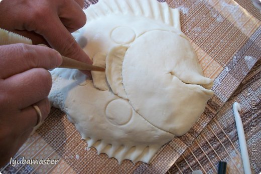 Рыбка "Ажурная" из солёного теста в стиле гжель