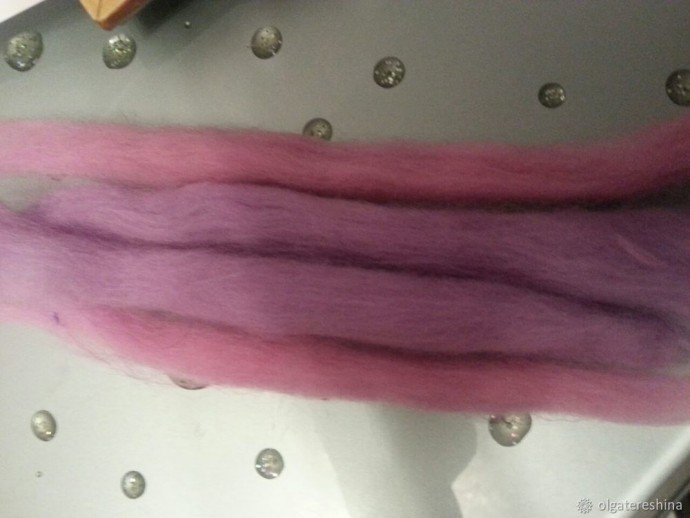 Букет сирени в технике шерстяной акварели