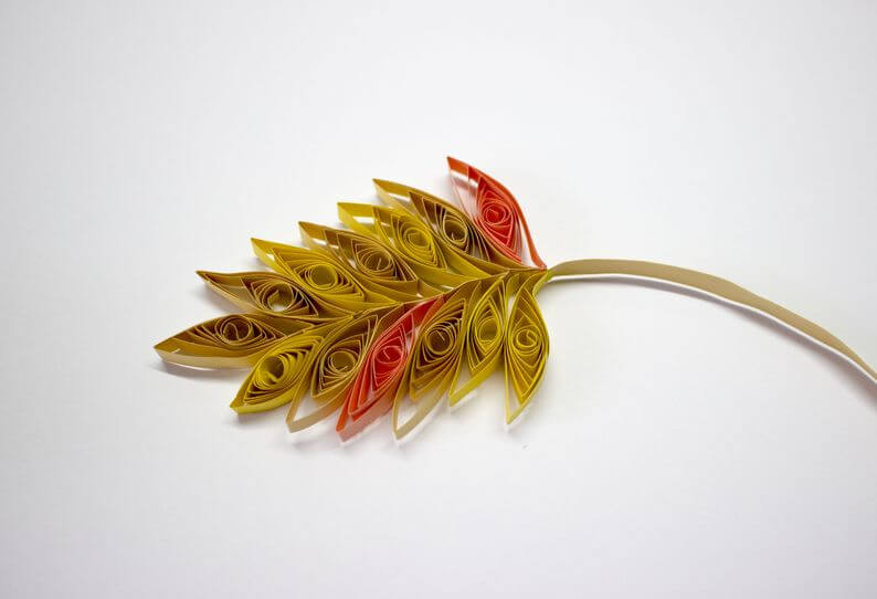 Ветка рябины в технике квиллинг