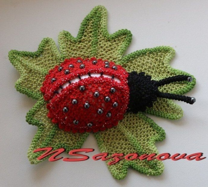 Кружево на коклюшках: Божья коровка