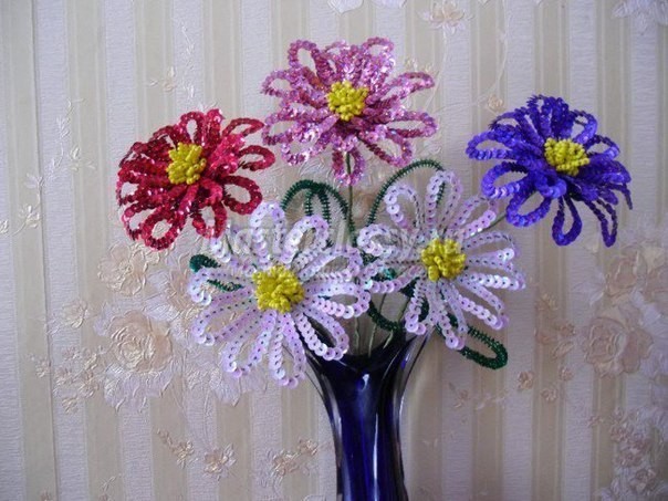 Ромашки из пайеток