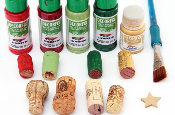 Креативная ёлочка из пробок Креативная ёлочка из пробок