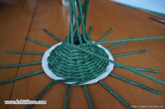 ​Елочка из бумажной лозы