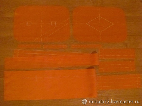 Шкатулка-косметичка с жестким каркасом