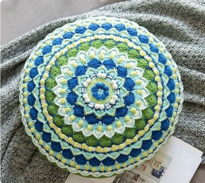 Узорные вязаные чехлы для подушечек