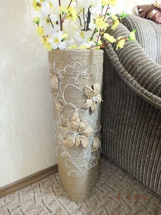 Оригинальное декорирование вазы или бутылки бечевкой