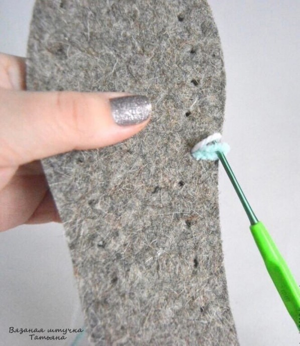 Вяжем уютные домашние сапожки