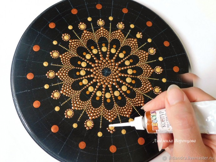 Панно в технике Dot-art