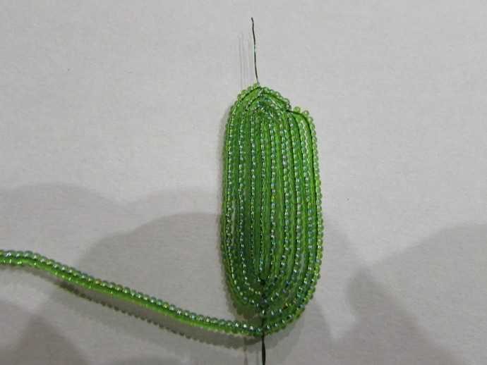 ​Изумительно красивый цветок из бисера