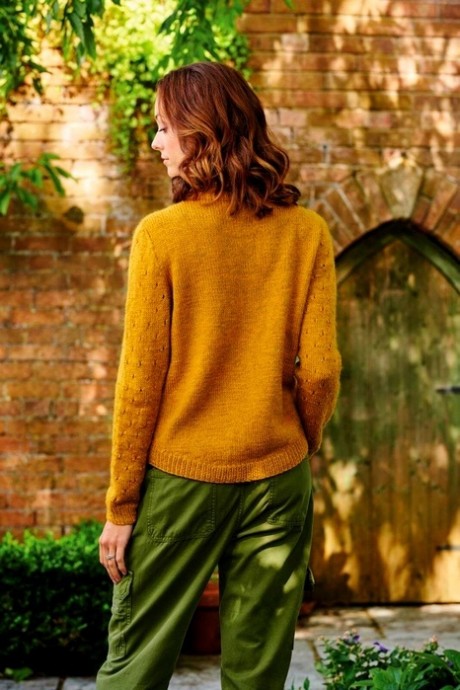 Базовый джемпер спицами