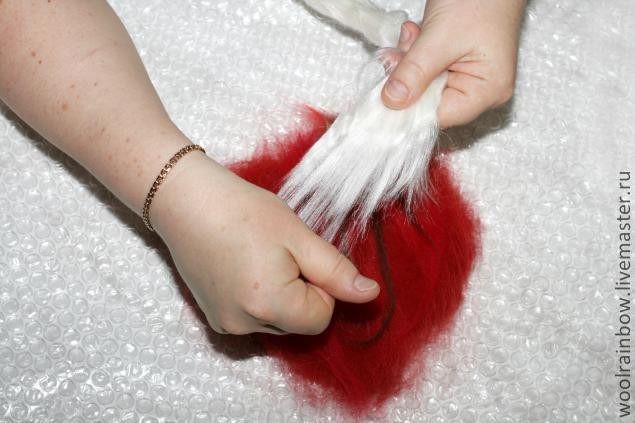 Валяем брошь-цветок Валяем брошь-цветок