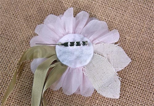 Пион из лент и батиста: мастер-класс