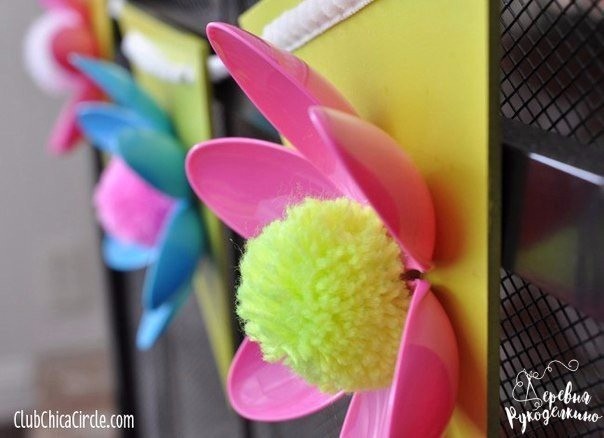 Цветы из одноразовых ложек