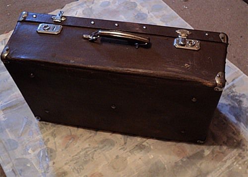 Декорируем старый чемодан