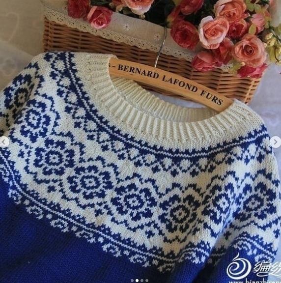 ​Новогодний орнамент