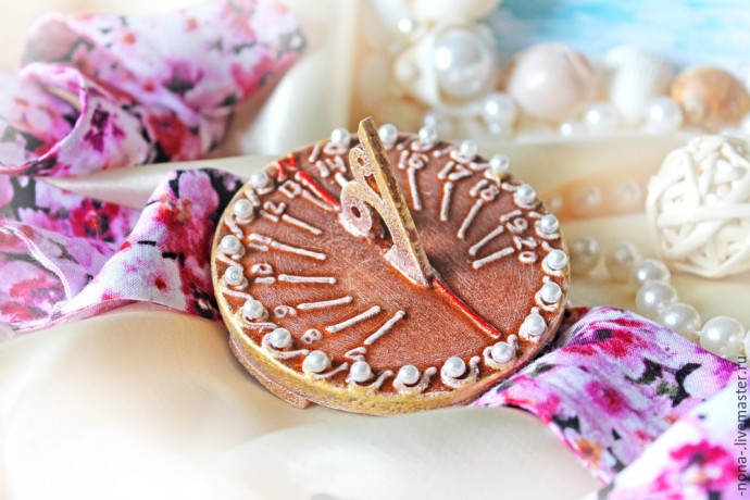 Солнечные наручные часы