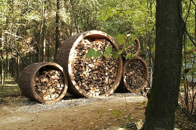 Небольшой дровник на дачу своими руками