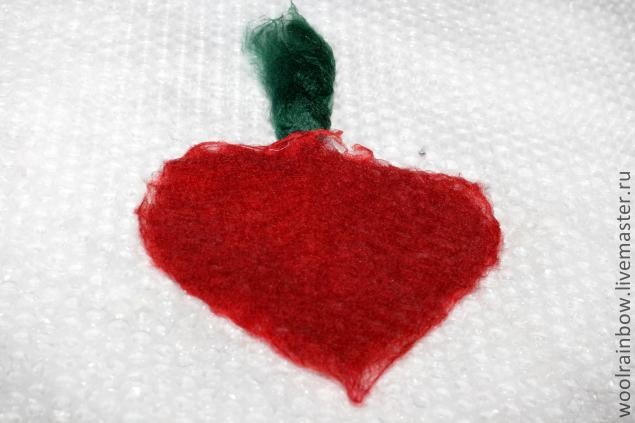 Валяем брошь-цветок Валяем брошь-цветок