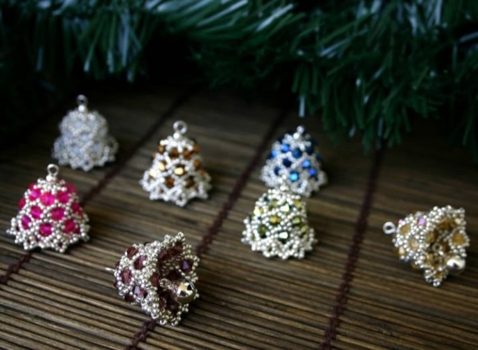 Колокольчик из бусин