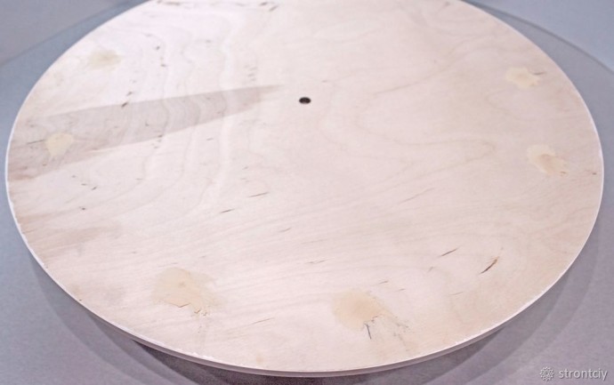 ​Расписываем интерьерные часы в смешанной технике: часть 3