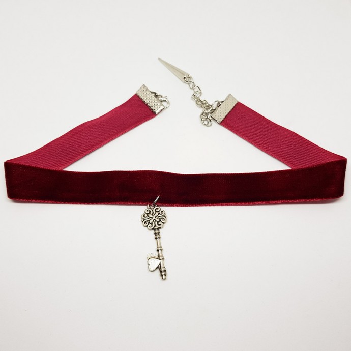 ​Чокеры из бархата и тесьмы