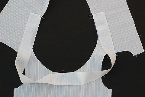 ​Декоративная оригинальная горловина