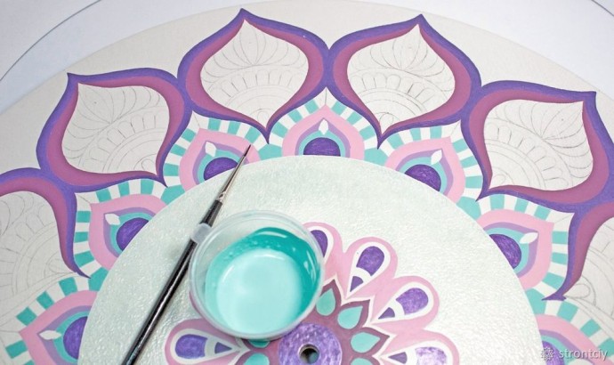 ​Расписываем интерьерные часы в смешанной технике: часть 4