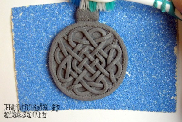 ​Мастер-класс по созданию украшений из полимерной глины "Кельтские плетения из камня": часть 2