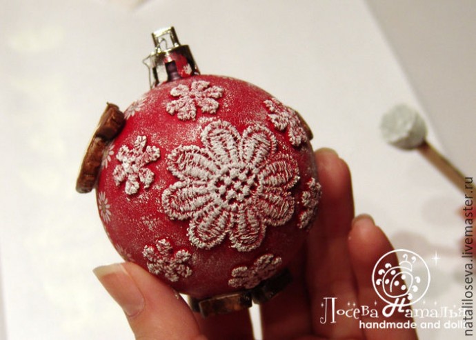 Декорируем елочную игрушку "Барашка-Ромашка" в технике объемного декупажа: часть 1