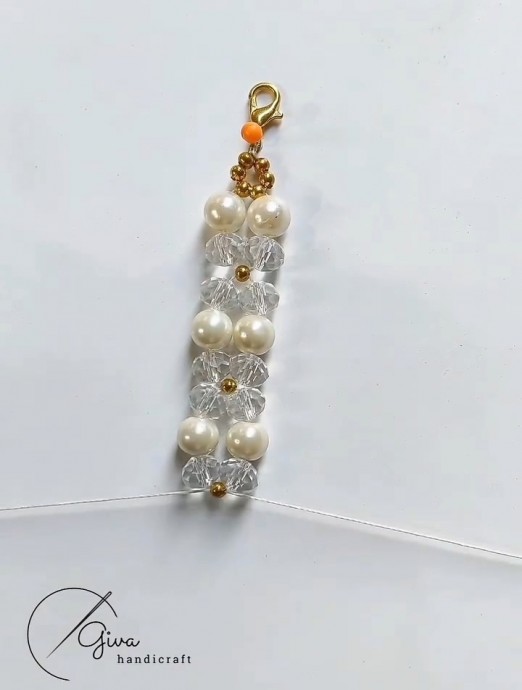 Браслет из горного хрусталя и жемчуга Браслет из горного хрусталя и жемчуга