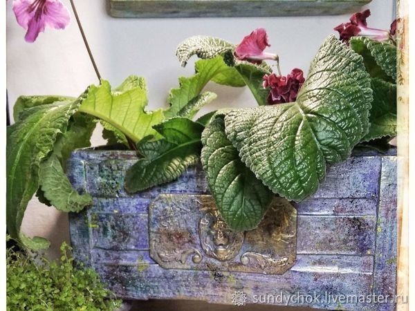 ​Ящик со львом в технике папье-маше: часть 4