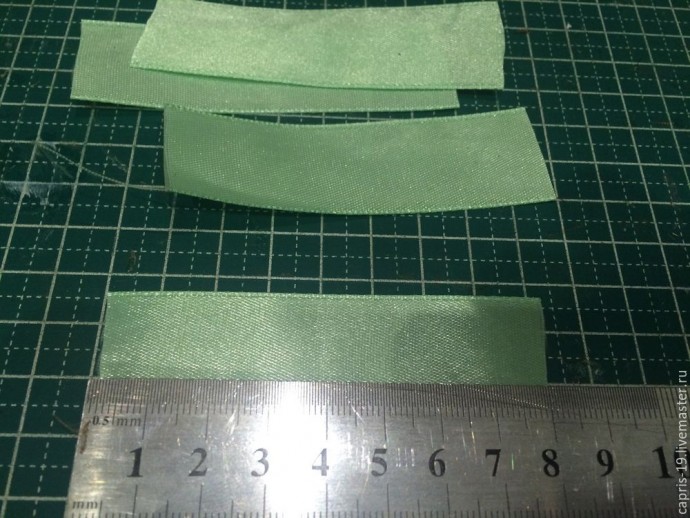 Делаем новогоднюю шишку из атласной ленты: часть 2