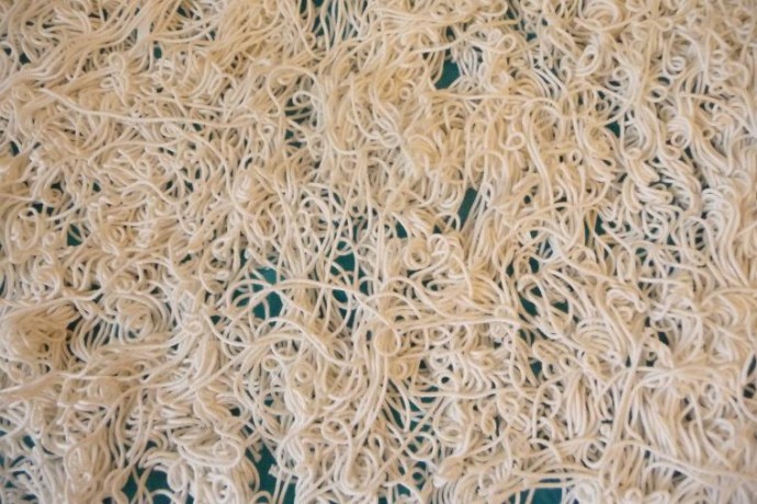 Создаем фактурный войлок из хлопковых ниток и шерсти Создаем фактурный войлок из хлопковых ниток и шерсти