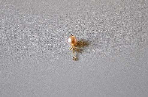 Прелестное украшение с искусственным жемчугом