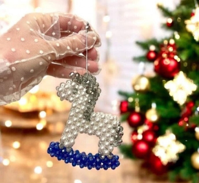 ​Новогодняя лошадка-подвеска